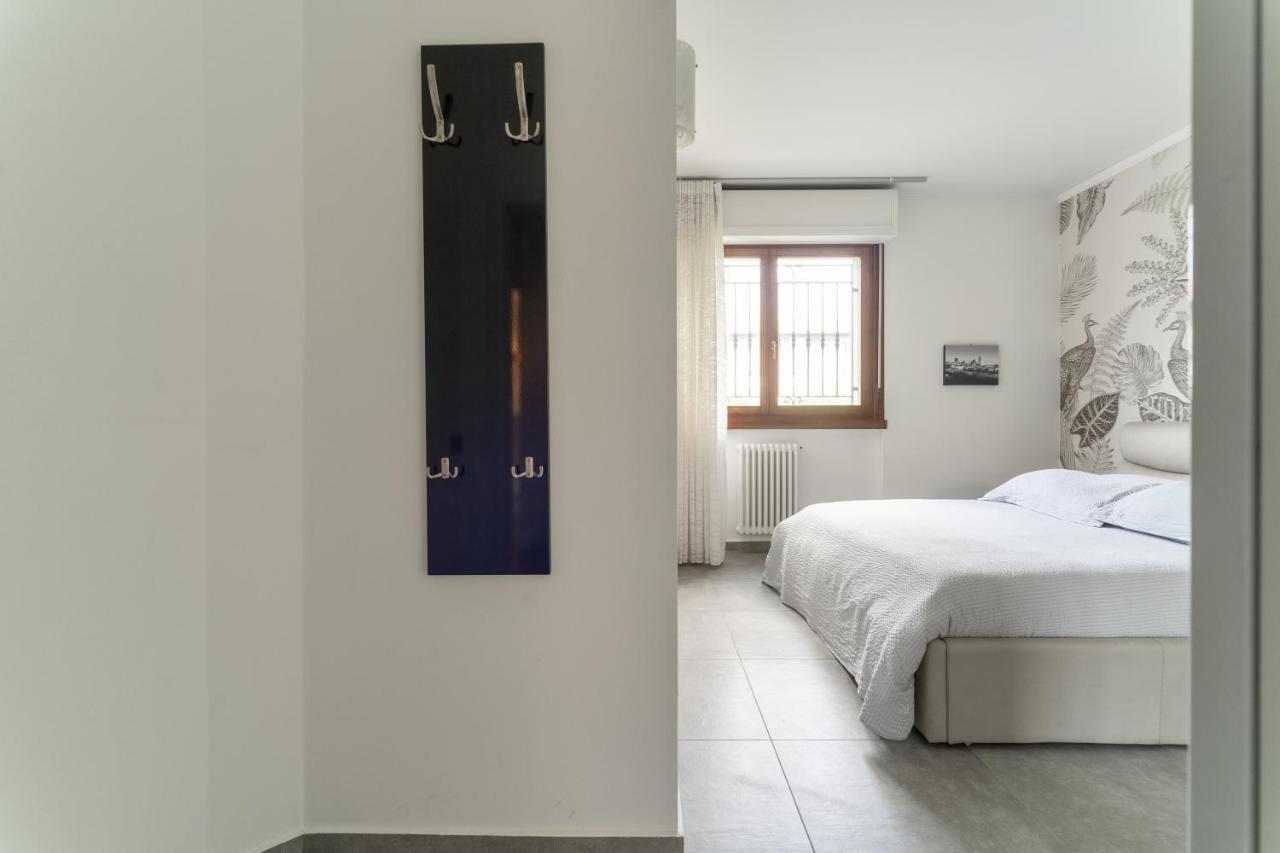 Oasis Luxury - A.C/Terrace/2Bedrooms Bergamo Exterior foto